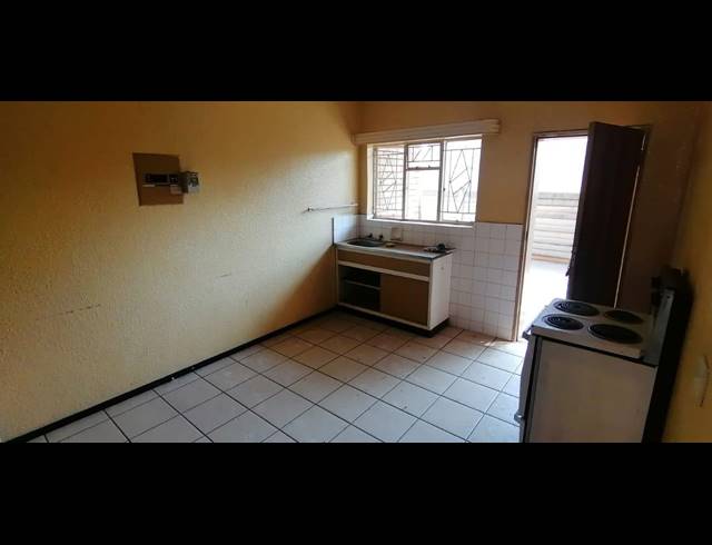2 BEDROOM FLAT SOLD IN ELANDSHEUWEL